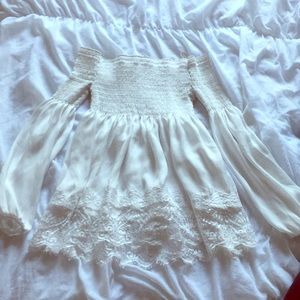 White Polyester off-the shoulder top